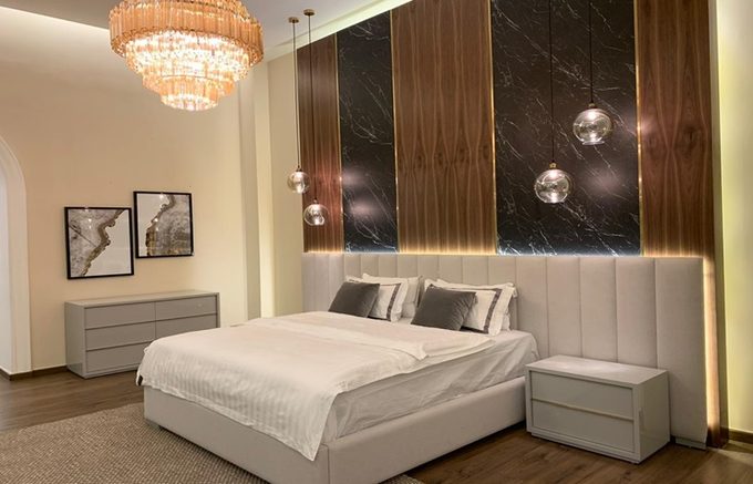 BED 180*195 with L-Shape Legs Plus 350 cm till 380 cm (Headboard Size)
